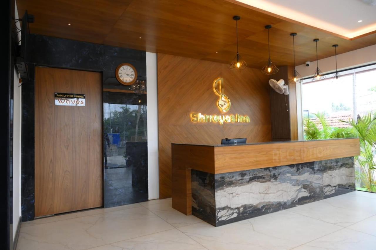Shrreyas Inn Boarding & Lodging Кундапур Екстериор снимка